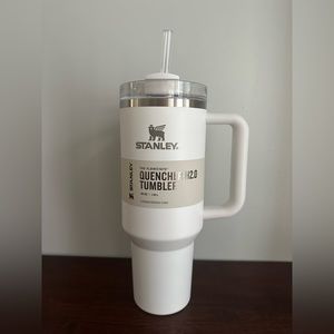 **SOLD** NWT Stanley 40oz st steel. Target limited edition color Brilliant White